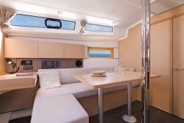 Sail Lyra: 2022 Model Beneteau Oceanis 38.1