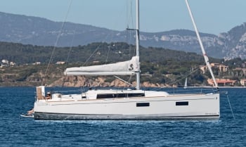 Sail Lyra: 2022 Beneteau Oceanis 38.1